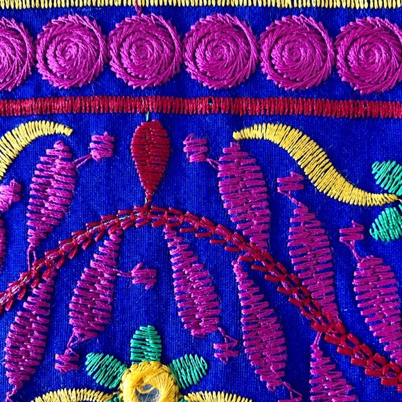 Handmade Clutch With Woolen Strap - Picture 4 of 7